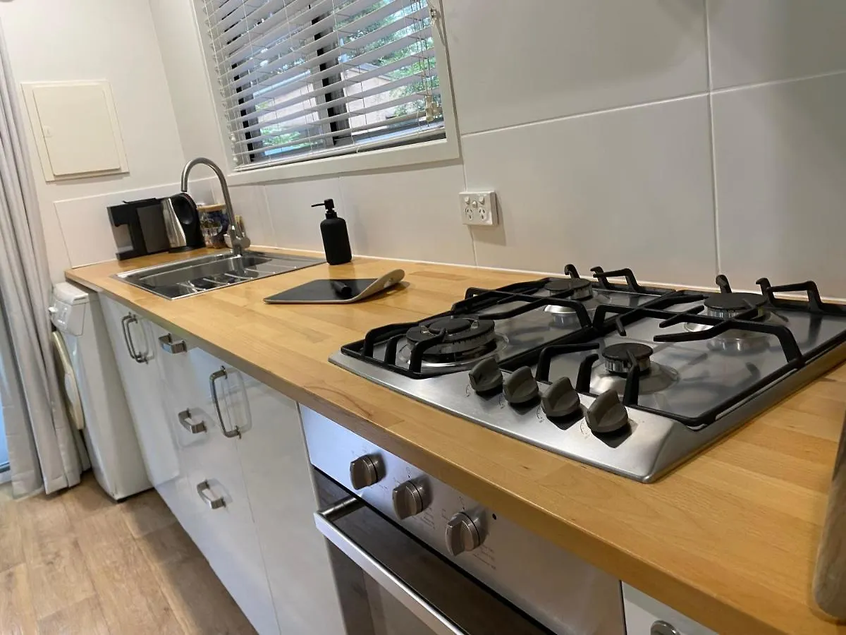 Maleny Lake Cottages Guest house